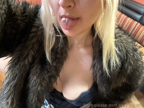 Full leaked Izzyxx private onlyfans photo