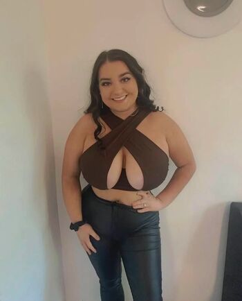 Full leaked Izzylareina page private onlyfans photo