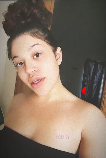 Full leaked Jadeluvxoxo private onlyfans photo