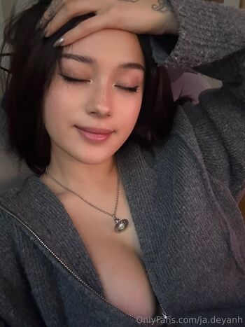 Full leaked Jadeyanh private onlyfans photo