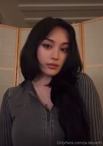 Full leaked Jadeyanh  page private onlyfans photo