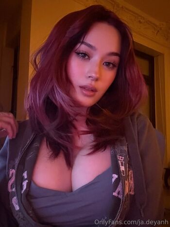Full leaked Jadeyanh private onlyfans photo