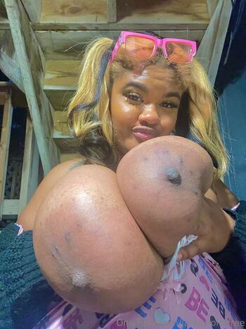 Jaida Violet