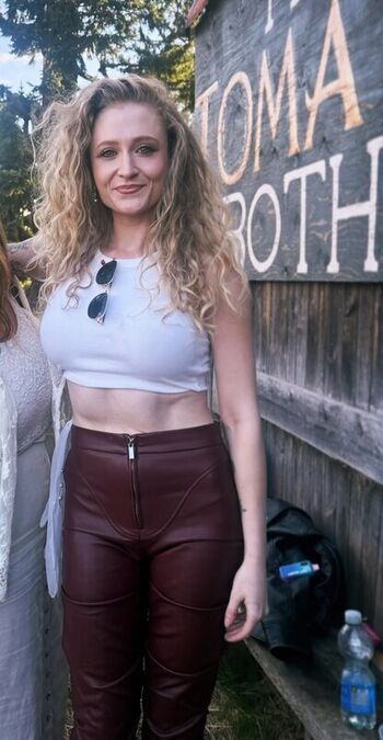 Janet Devlin