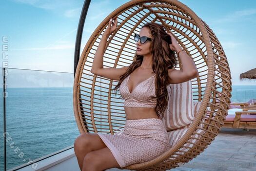 Full leaked Janina youssefian private onlyfans photo