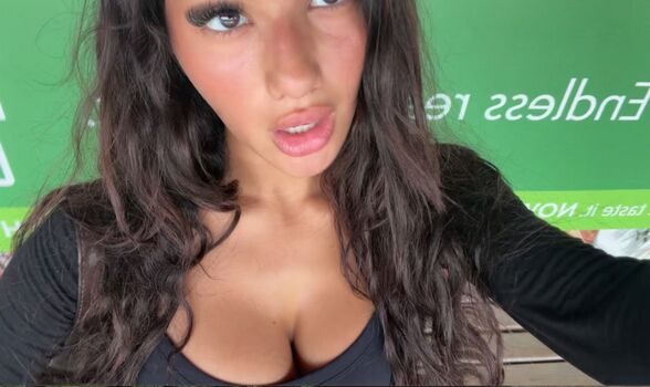 jasmine_lillyyyy