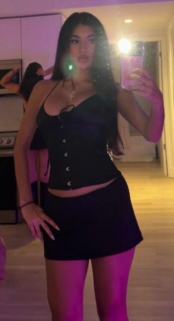 Full leaked Jasmine lillyyyy private onlyfans photo