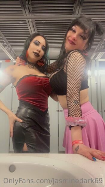 Full leaked Jasminedark private onlyfans photo
