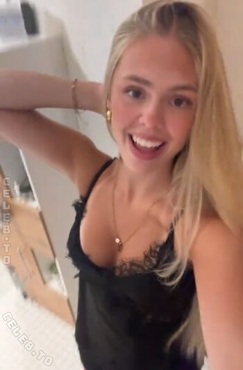 Full leaked Jellefeline private onlyfans photo