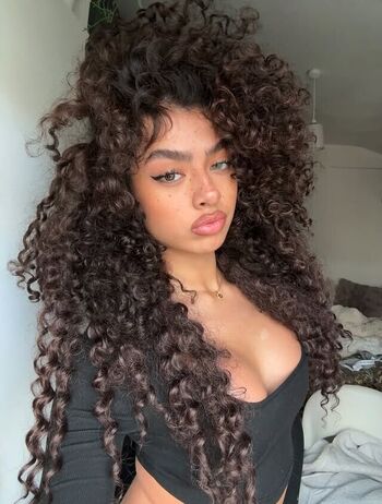 Full leaked Thathoneydip / private onlyfans photo
