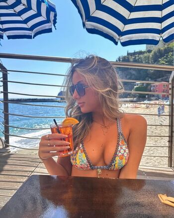 Full leaked Jennabarnhill private onlyfans photo