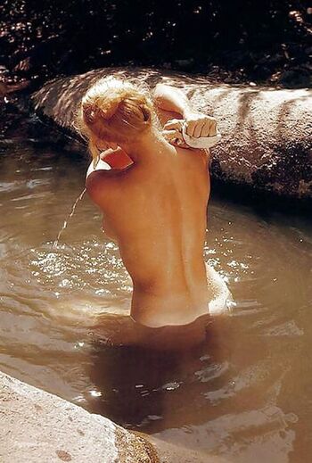 Full leaked Jennie garth private onlyfans photo