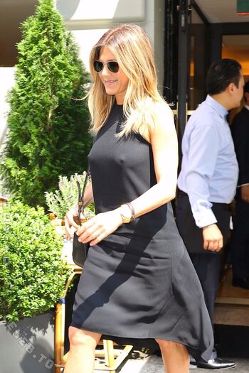 Full leaked Jennifer aniston private onlyfans photo