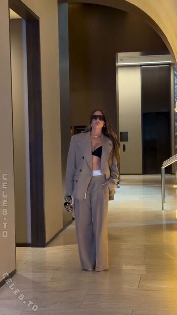 Full leaked Jennifer lopez  page private onlyfans photo