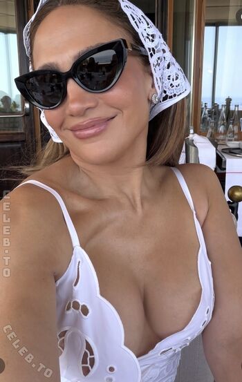 Full leaked Jennifer lopez page private onlyfans photo