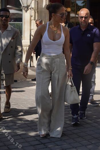 Full leaked Jennifer lopez page private onlyfans photo
