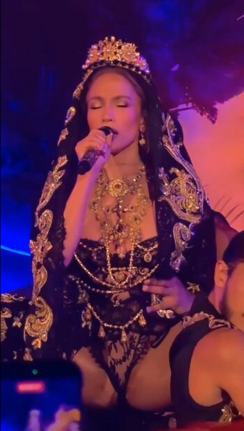 Full leaked Jennifer lopez  page private onlyfans photo