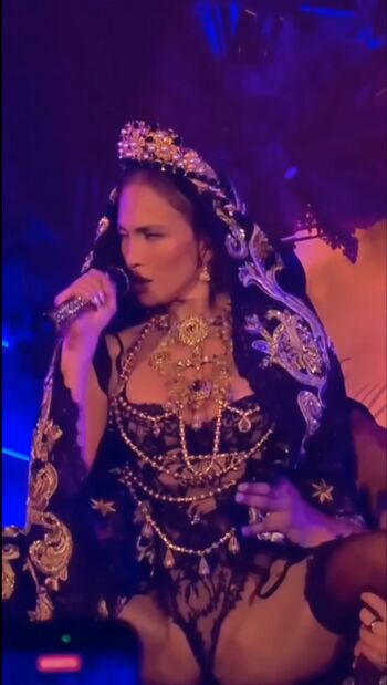 Full leaked Jennifer lopez  page private onlyfans photo