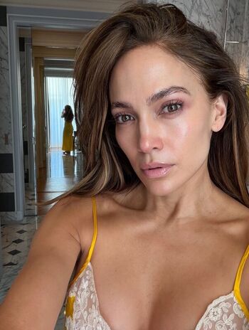 Full leaked Jennifer lopez  page private onlyfans photo