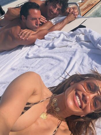 Full leaked Jennifer lopez  page private onlyfans photo