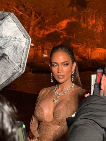 Full leaked Jennifer lopez  page private onlyfans photo