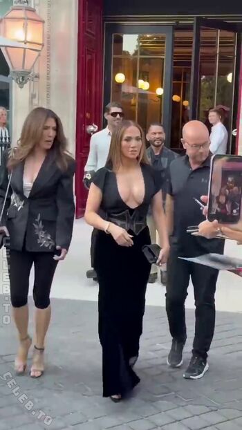 Full leaked Jennifer lopez private onlyfans photo