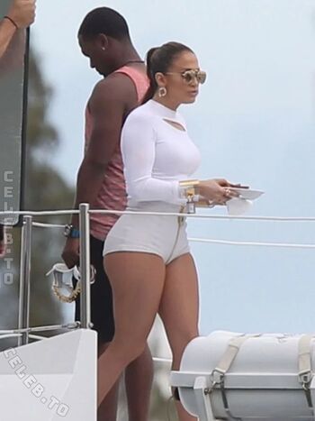 Full leaked Jennifer lopez private onlyfans photo