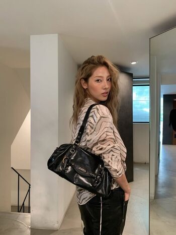 Full leaked Jeon jisu page private onlyfans photo