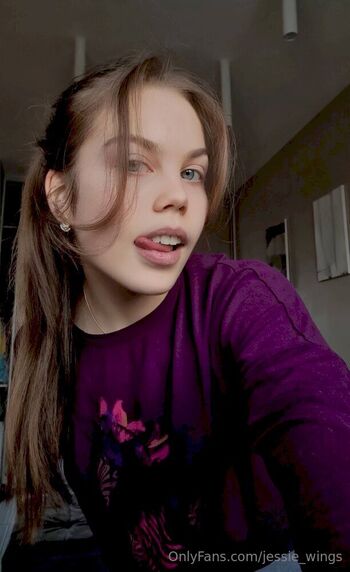 jessie_wings