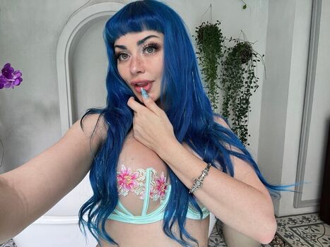 Full leaked Jewelzblu private onlyfans photo