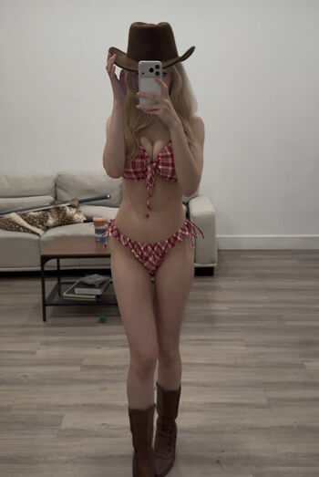 Full leaked Jillynozomi private onlyfans photo