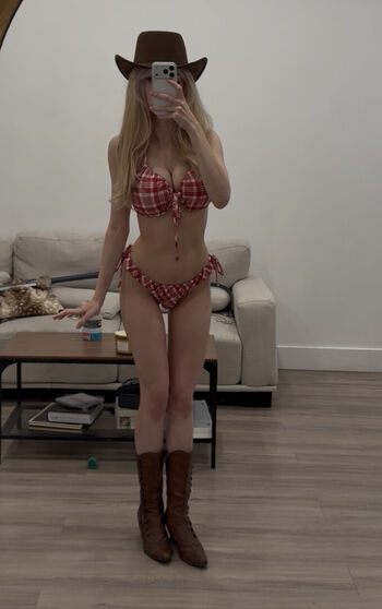 Full leaked Jillynozomi private onlyfans photo