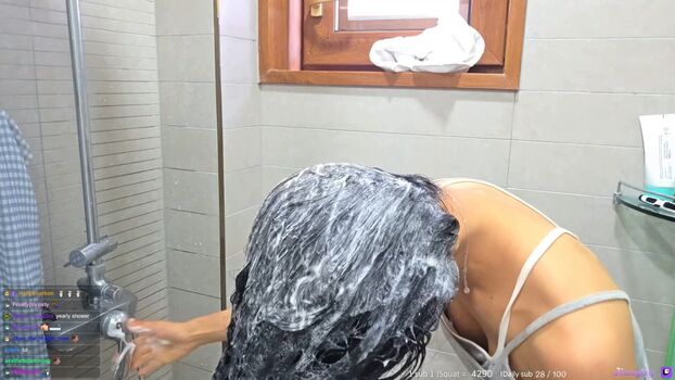 Full leaked Jinnytty private onlyfans photo