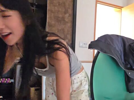 Full leaked Jinnytty page private onlyfans photo