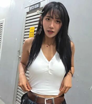 Full leaked Jinnytty private onlyfans photo