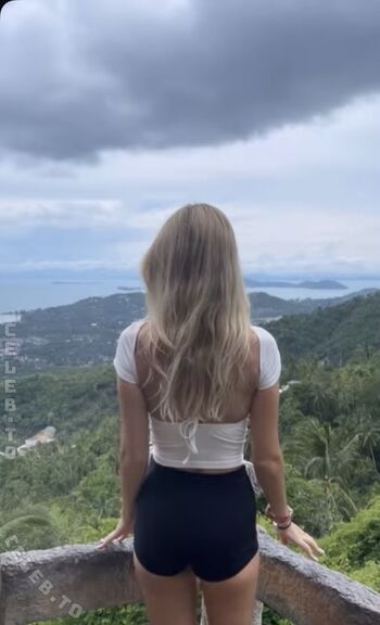 Full leaked Joulineaimiin private onlyfans photo