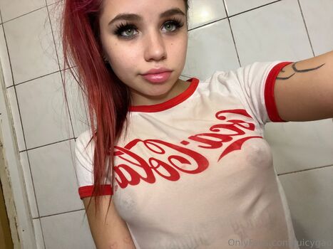 Full leaked Juicygao private onlyfans photo