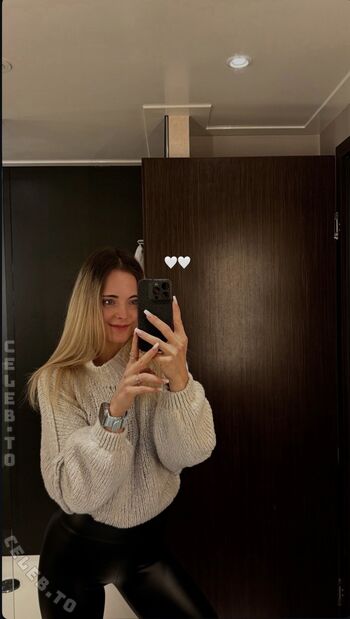 Full leaked Julia private onlyfans photo