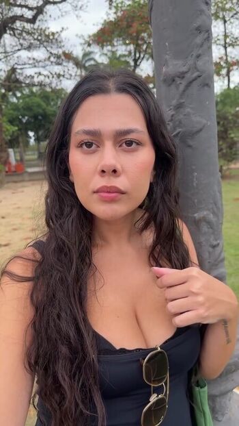 Julia Alvarenga