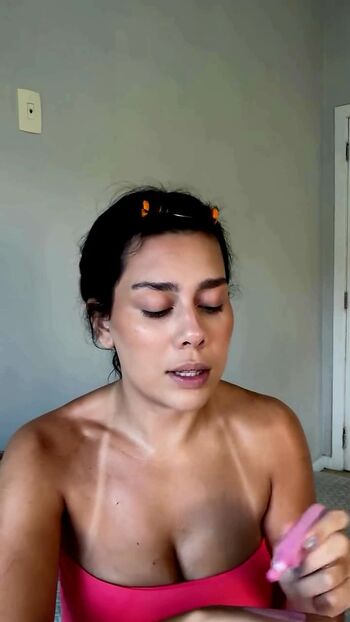 Julia Alvarenga