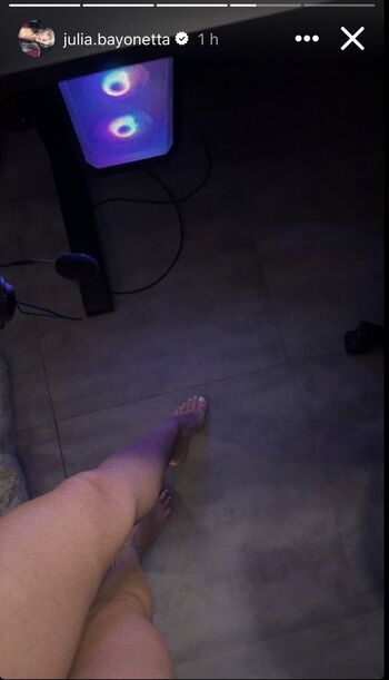 Full leaked Julia bayonetta pieds private onlyfans photo