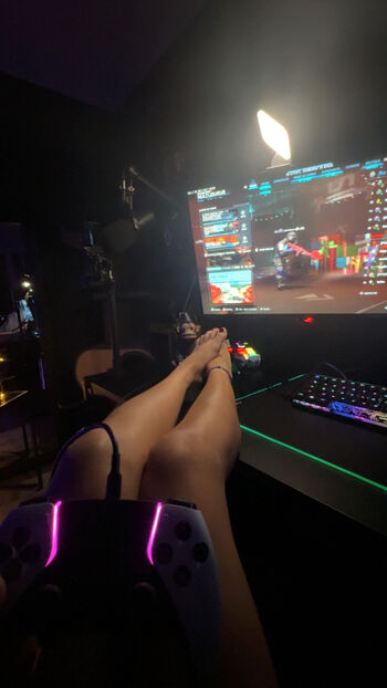 Full leaked Julia bayonetta pieds private onlyfans photo