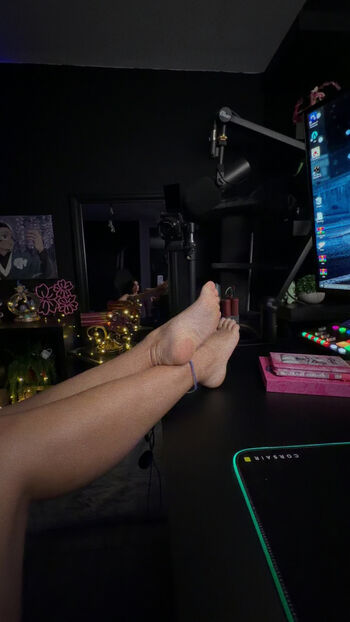 Full leaked Julia bayonetta pieds private onlyfans photo