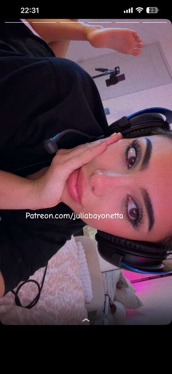 Full leaked Julia bayonetta pieds private onlyfans photo