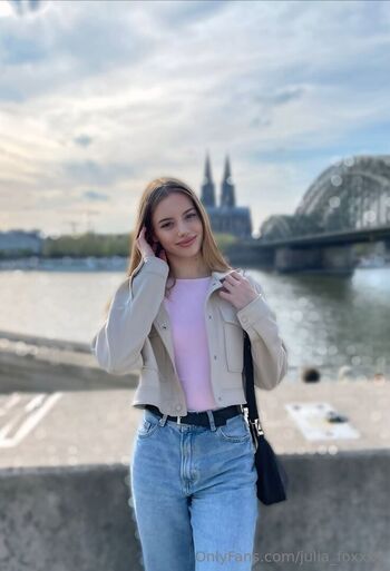 julia_foxxxy