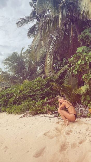 Full leaked Julianne hough private onlyfans photo