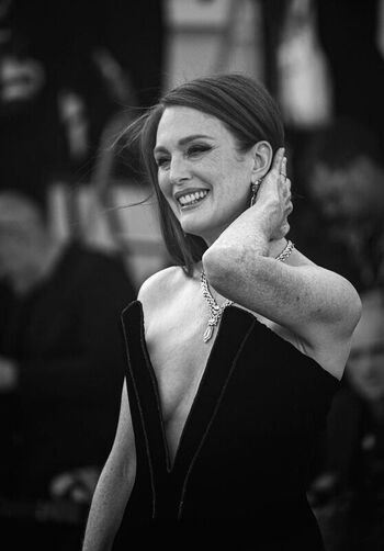 Full leaked Julianne moore private onlyfans photo