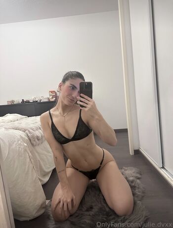 Full leaked Julie dvxx private onlyfans photo