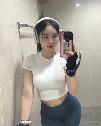 Full leaked Jynarii page private onlyfans photo