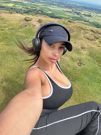 Full leaked Kadelle samuals private onlyfans photo